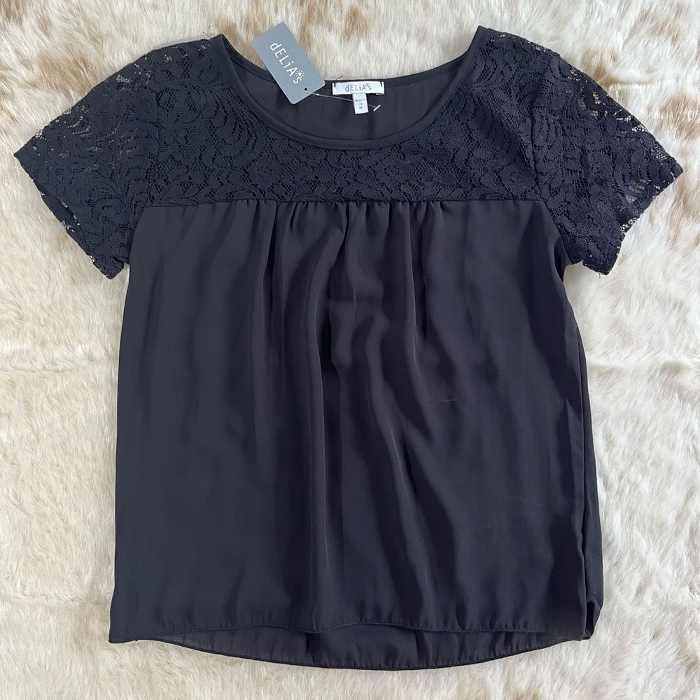 Delia’s Lace Accent Short Sleeve Blouse